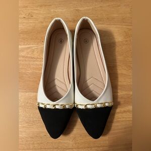 Elegant Black and White Women's Flats